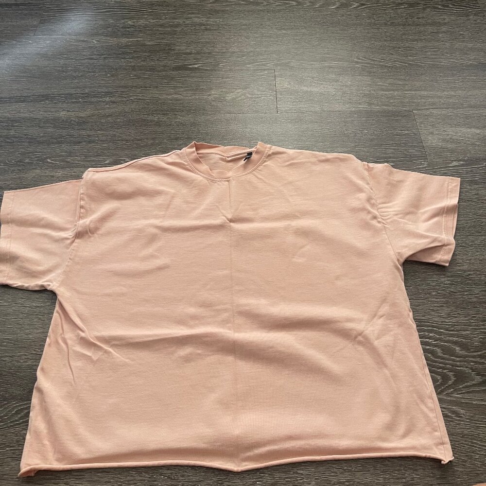 Heavyweight T-shirts in salmon color